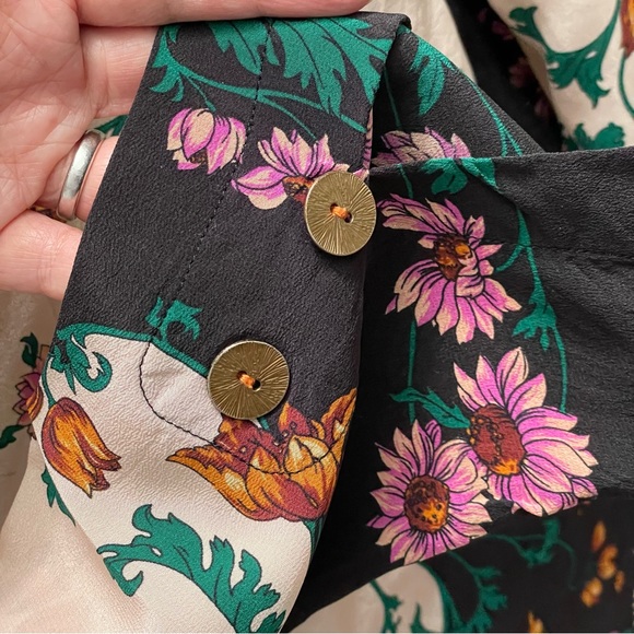Maeve 100% silk floral top - Picture 9 of 10